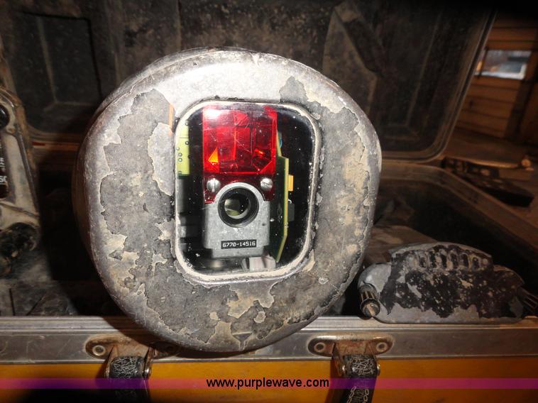 image for item G9203 Leica 700 laser light aligner with case