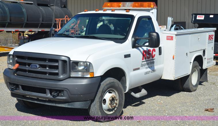image for item 6042 2004 Ford F350 service truck