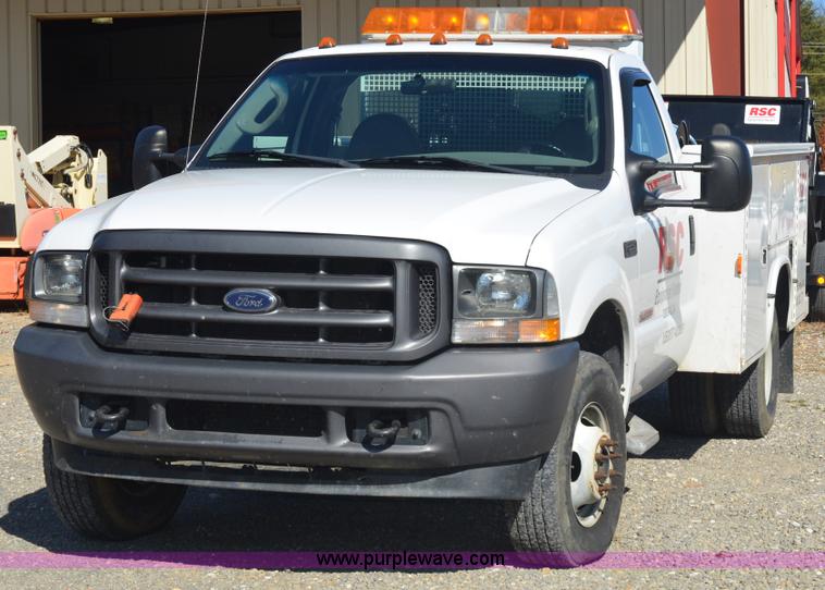 image for item 6042 2004 Ford F350 service truck