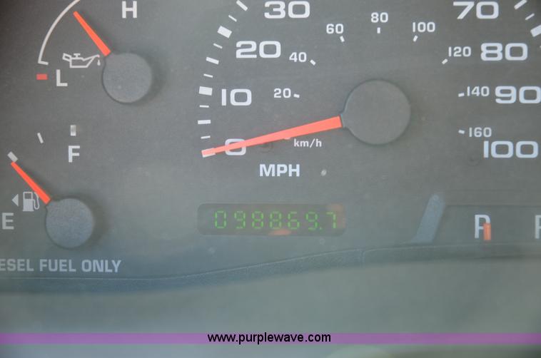 image for item 6042 2004 Ford F350 service truck