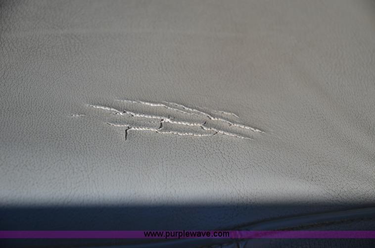 image for item 6042 2004 Ford F350 service truck