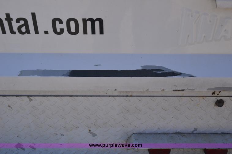 image for item 6042 2004 Ford F350 service truck