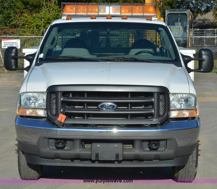 image for item 6043 2004 Ford F350 service truck