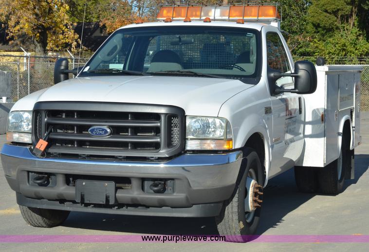 image for item 6043 2004 Ford F350 service truck