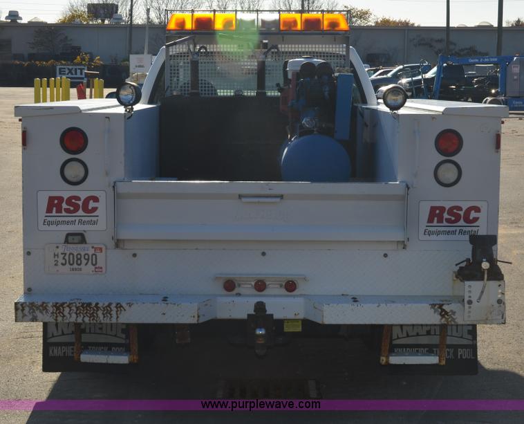 image for item 6043 2004 Ford F350 service truck