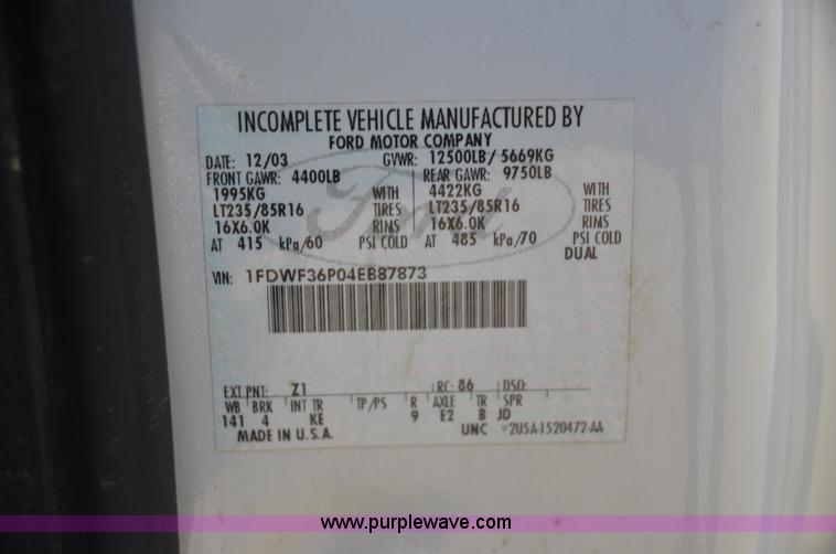 image for item 6043 2004 Ford F350 service truck