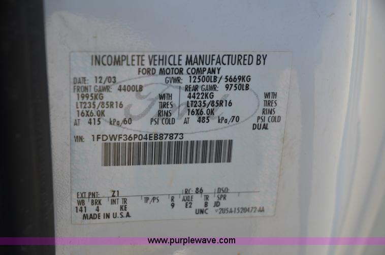 image for item 6043 2004 Ford F350 service truck