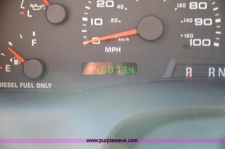 image for item 6043 2004 Ford F350 service truck