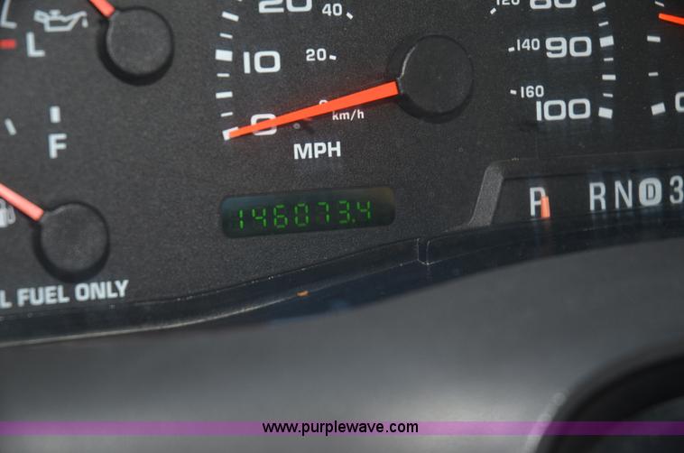 image for item 6043 2004 Ford F350 service truck