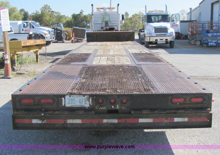 image for item A5011 2005 Ledwell hydraulic dove tail trailer