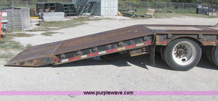 image for item A5011 2005 Ledwell hydraulic dove tail trailer