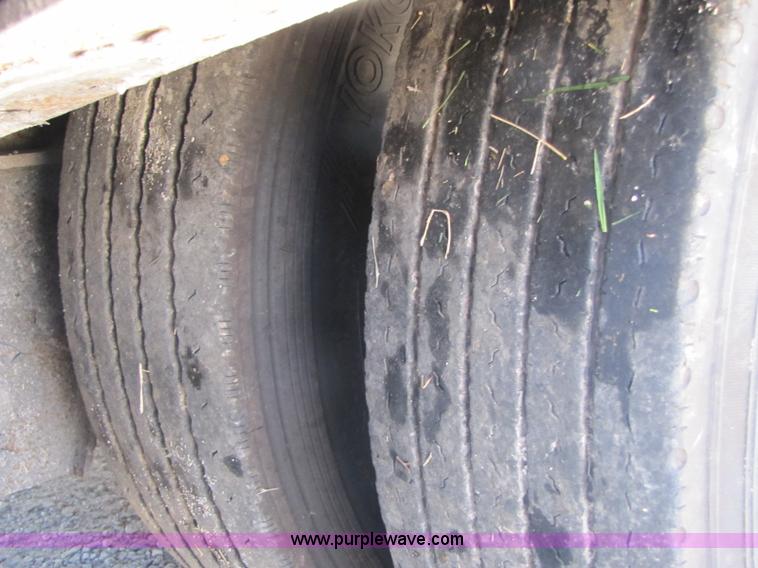 image for item A5011 2005 Ledwell hydraulic dove tail trailer