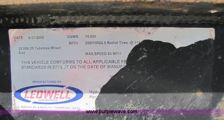 image for item A5011 2005 Ledwell hydraulic dove tail trailer