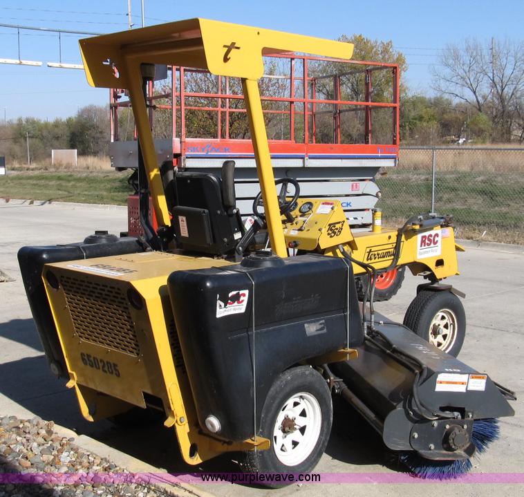 image for item A8018 2006 Terramite TSS38 sweeper