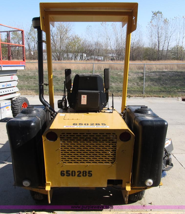 image for item A8018 2006 Terramite TSS38 sweeper