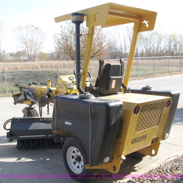 image for item A8018 2006 Terramite TSS38 sweeper