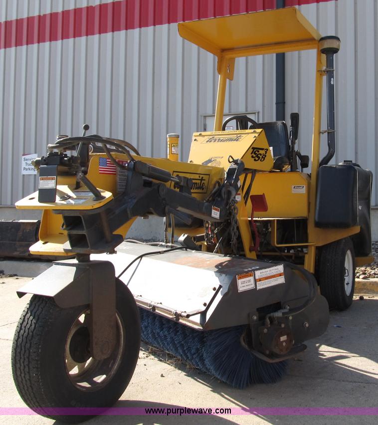 image for item A8018 2006 Terramite TSS38 sweeper