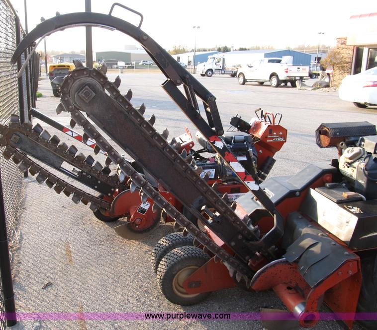 image for item A8021 2007 Ditch Witch 1820H trencher