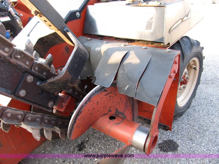 image for item A8021 2007 Ditch Witch 1820H trencher