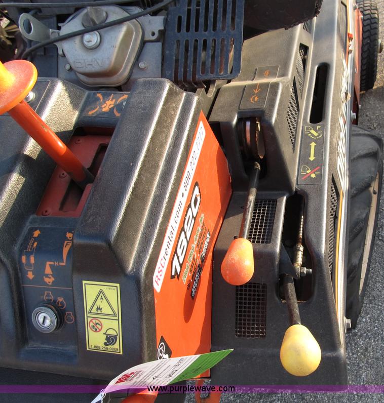 image for item A8021 2007 Ditch Witch 1820H trencher