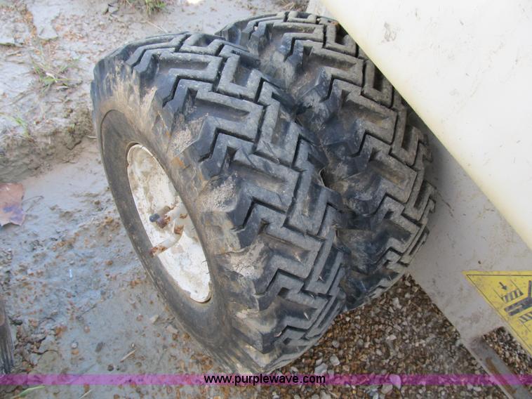 image for item B2516 2007 Stone SB1600 concrete power buggy