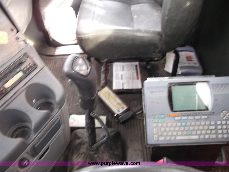 image for item B5025 2005 Freightliner Columbia semi truck