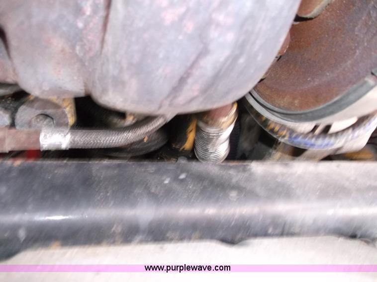 image for item B5025 2005 Freightliner Columbia semi truck