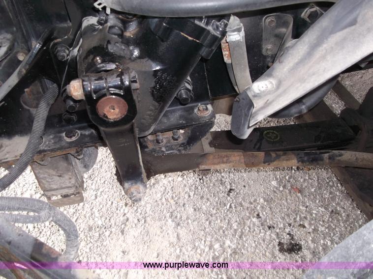 image for item B5025 2005 Freightliner Columbia semi truck