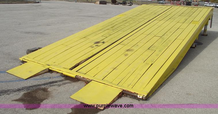 image for item C5700 Ledwell 2W25RM portable loading dock