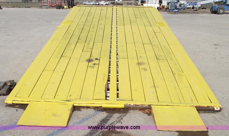 image for item C5700 Ledwell 2W25RM portable loading dock