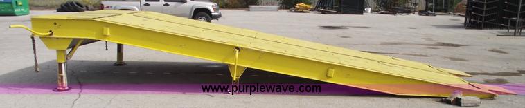 image for item C5700 Ledwell 2W25RM portable loading dock