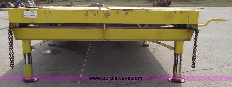 image for item C5700 Ledwell 2W25RM portable loading dock