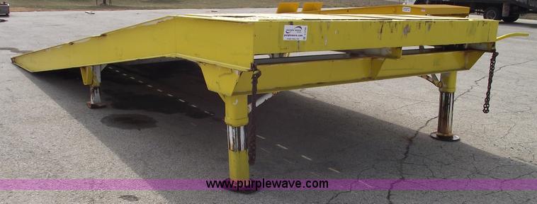 image for item C5700 Ledwell 2W25RM portable loading dock