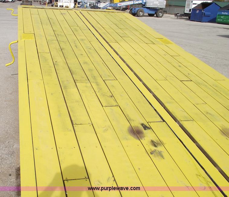 image for item C5700 Ledwell 2W25RM portable loading dock