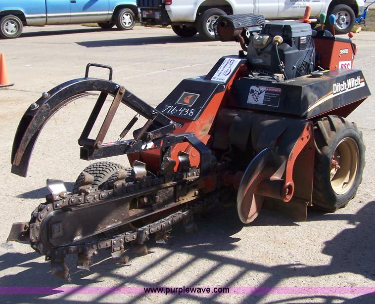 image for item D8543 2007 Ditch Witch 1820H trencher
