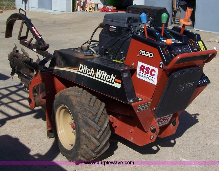 image for item D8543 2007 Ditch Witch 1820H trencher