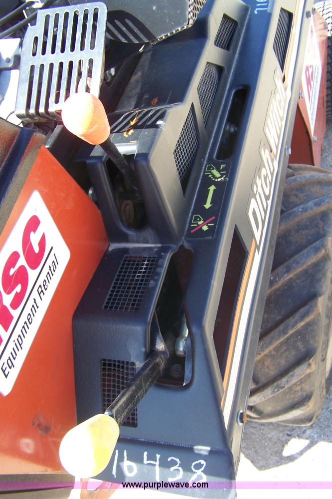 image for item D8543 2007 Ditch Witch 1820H trencher