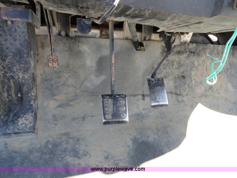 image for item H9001 2007 Intellitrak Club Car