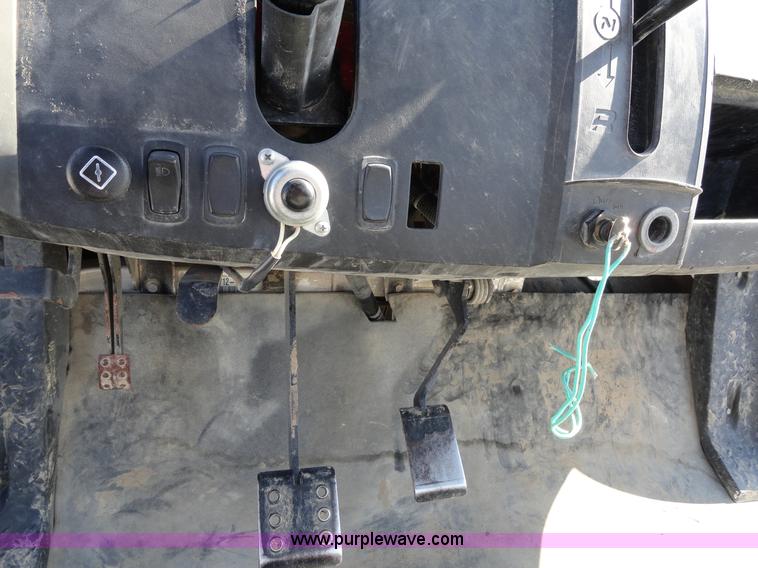 image for item H9001 2007 Intellitrak Club Car