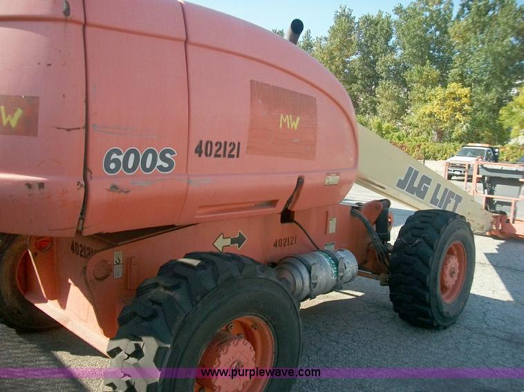 image for item A1553 1997 JLG 600S boom lift