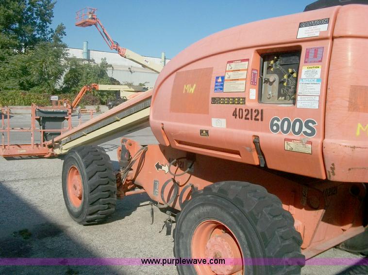 image for item A1553 1997 JLG 600S boom lift