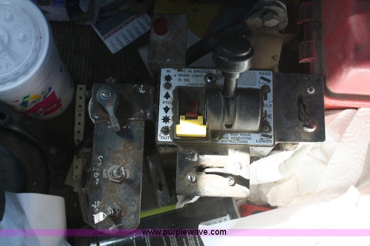 image for item A2482 1990 Peterbilt 379 semi truck