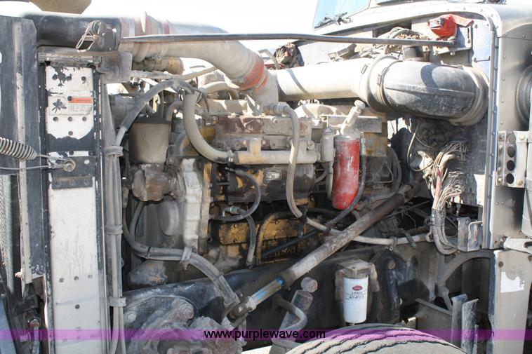 image for item A2482 1990 Peterbilt 379 semi truck