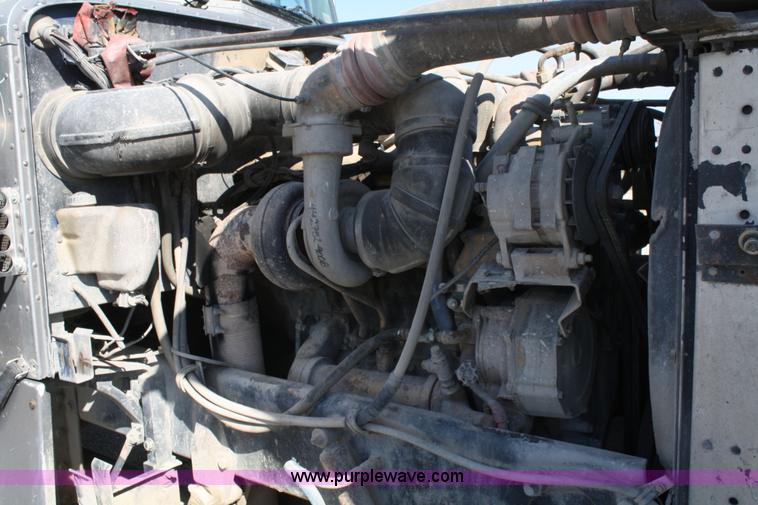 image for item A2482 1990 Peterbilt 379 semi truck