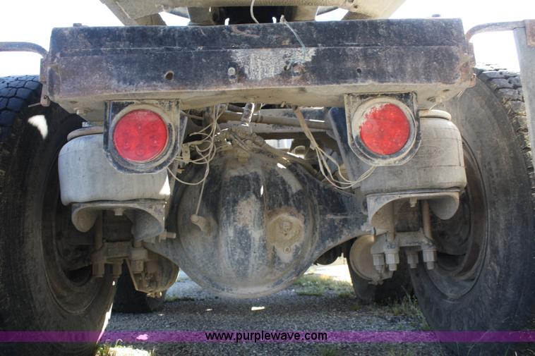 image for item A2482 1990 Peterbilt 379 semi truck