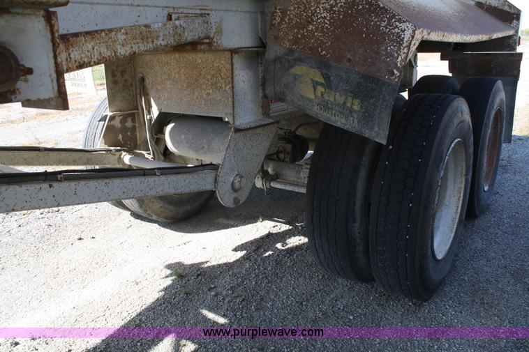 image for item A2483 1998 Travis 26' end dump trailer