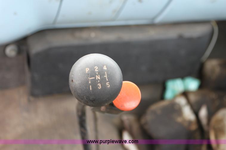 image for item A2842 1985 Chevrolet C70 truck cab and chassis