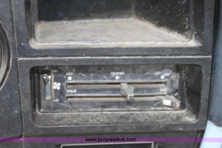 image for item A2842 1985 Chevrolet C70 truck cab and chassis