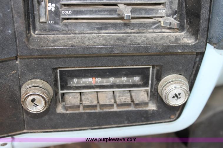 image for item A2842 1985 Chevrolet C70 truck cab and chassis