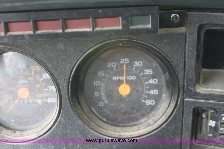 image for item A2842 1985 Chevrolet C70 truck cab and chassis